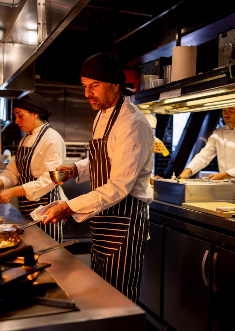 Food package manufactures in dubai